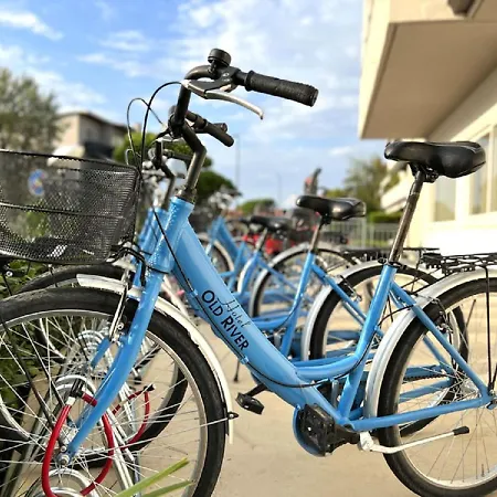 Old River Szálloda 2*