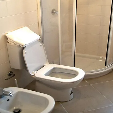 Old River Szálloda 2*